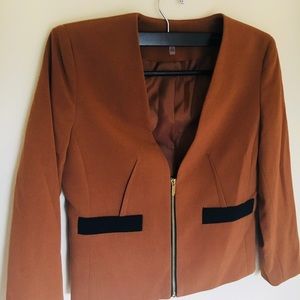 Brand NewNine West beautiful blazer with front Zip
